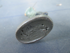 ELASTOLIN Marching German soldier. Marcherende Duitse soldaat met helm op de rug. goede staat.