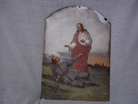 Grafplaat, Duitse soldaat ziet op het slagveld Jezus Christus. gemaakt van emaille, gesigneerd A. Fischer GmbH, München IX. dit soort geemailleerde grafplaten zie je niet vaak zijn vrij zeldzaam, zeer nette staat 35 bij 25 cm.