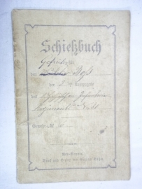 German Schiessbuch 1884-1885, Duits schiet registratie boekje uit 1885 met leuke afbeeldingen, zijn resultaten en schietdiploma.