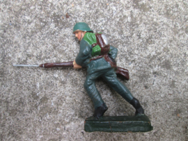 DURSO Dutch soldier attacking, Nederlandse soldaat in de aanval, zeer goede staat,
