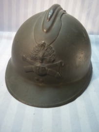 French helmet, model 1926 with artillery badge. Franse helm met 1e model embleem, perfecte staat,