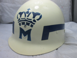 Dutch military Police helmet former US M1 innerhelmet, very rare, Nederlandse binnenhelm van de Koninklijke Marechaussee, helm is een M1 Amerikaanse binnenhelm.  WW2 binnenwerk Westinghouse gemerkt.