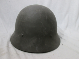 Helmet Sweden, mint condition. Zweedse helm geheel in nieuwstaat.