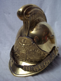 French fire helmet, Franse brandweerhelm. model 1855, gemodificeerd in 1872, geheel compleet, met binnenwerk en leren stukken, die zijn altijd weg of eruit Zeldzaam stuk. zo van de familie gekocht. TOP.