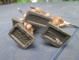 LINEOL 4 belgium soldiers shooting and attacking smaler size. 4 Belgische soldaten gevechthandeling. kleiner model