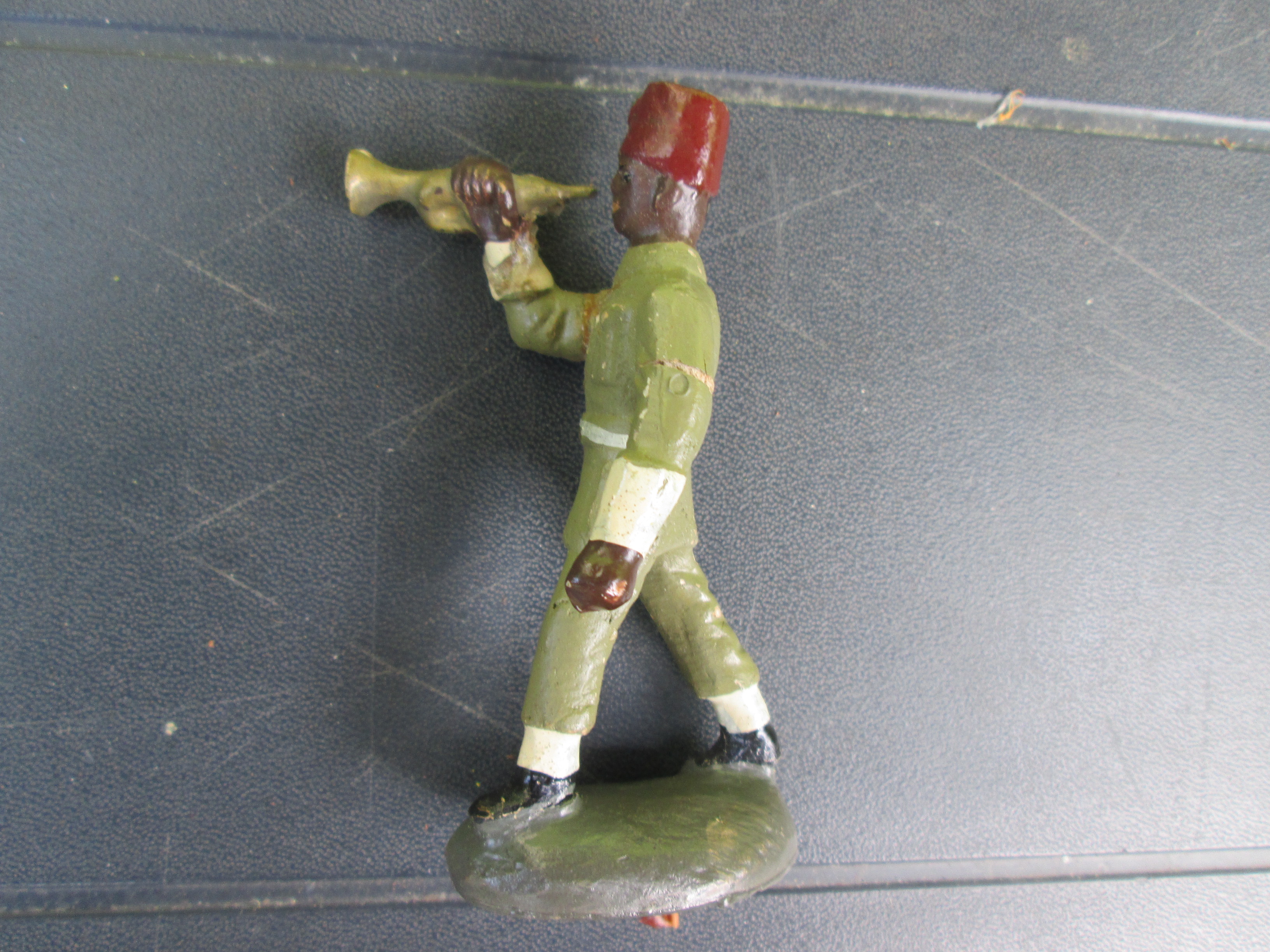 DURSO kolonial soldiers drumband. zeldzame groep 7 stuks Belgische Congo soldaten, muziekkorps, zeldzaam geheel.