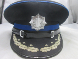 Dutch police cap city police chief of police. Nederlandse pet commissaris, gemeente politie