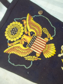 Pennant Souvenir of USN in Australia, war period. Wimpel welke gekocht kon worden als aandenken van de United State Navy in Australie uit 1945.