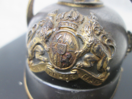 Miniatuur pickelhaube verzilverd en gemerkt, Bayern Artillerie officier, met beweegbare schubbenketting, zeer zeldzaam en bijzonder stuk.