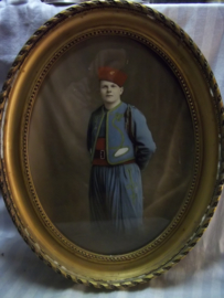 Photograph coloured Zouave soldier. Ingekleurde foto van een Zouaaf.