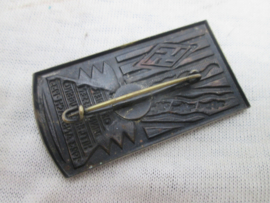German tinnie, rally badge, Duitse tinnie. H.J.  7-8 OktoberBanntreffen Hitler- Jugend 1923- Ansbach 1933.