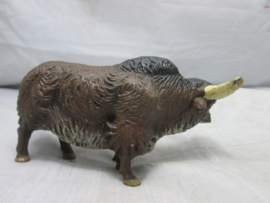 ELASTOLIN Grote buffel met hoorns.