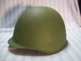 Russian steelhelmet post war. Russische na-oorlogse helm, lijkt veel op het laatste model Russische helm uit WO2, perfect reenactment helm.
