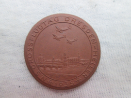 German medal, coin, plaque, Meissen DLV - Werdet Mitglied im Deutschen Luftsportverband - Luftfahrt hilft Deutschland - NS Grossflugtag Dresden Heller 1935. Meissen steingut.