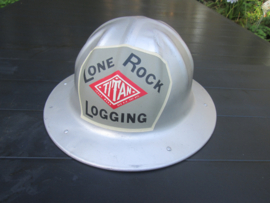 American safety helmet Lone Rock Logging TITAN. Amerikaanse veiligheidshelm typisch model dat in Amerika gedragen word, helm is van aluminium, decoratief stuk.