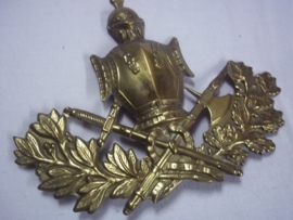 French badge for helmet or shako. Frans embleem voor de sjako of helm.