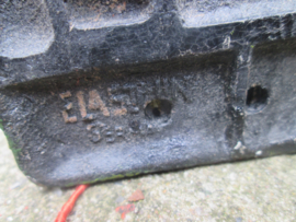 ELASTOLIN 2 Swiss soldiers with radio. 2 Zwitserse soldaten bij zend materiaal. code plaatje weg.