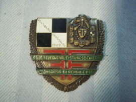 French fire brigade badge. Franse borsthanger brandweer