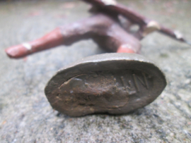 ELASTOLIN 10 cm German soldier attacking. Duitse soldaat in de aanval antiek speel goed goede staat.