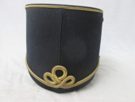 Dutch officers cap M-1895 very good condition. Nederlands kepie model 1895 in een zeer nette staat, met kurk aan de binnenkant zeer apart Maker gebr. van Leer uit Utrecht.