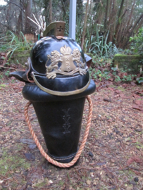 Leather fire department bucket. Leren brandweer blus emmer van de Amsterdamse brandweer met de typische 3 kruizen wapen van Amsterdam., zeldzaam en origineel stuk.