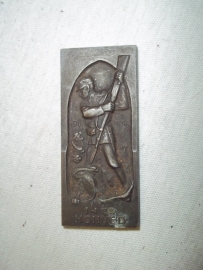 Austrian badge plaque 1918. Oostenrijk Hongarije gedenkpenning 1918 14 ES Honvf¨d