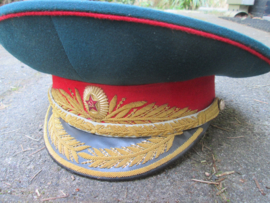 Russian Generals cap full embroided, infantry. Russische generaals pet met goud geborduurde klep en cocarde, zeer decoratief stuk. inanterie.