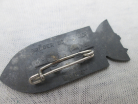 German tinnie, rally badge, Duitse- Oostenrijkse tinnie HJ. Hitler- Jugend Sommerlager Gebiet Wien 27, 1940 zeer zeldzame tinnie, rare item.met maker hersteller Brüder Schneider Wien.