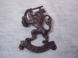 Dutch cap badge, Nederlands petembleem met splitpen.