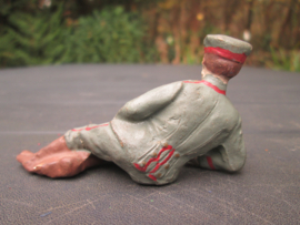 ELASTOLIN 10 cm. Resting german soldier WW1. Duitse soldaat WO liggend. kazerneleven.