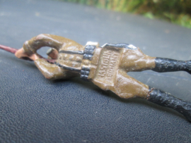 ELASTOLIN Belgium soldier shooting with gasmask. Belgische soldaat liggend schietend met gasmasker.