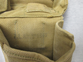 British pattern 1937 basic webbing pouches, 1943 dated. Engelse canvas patroon tassen set 1943.