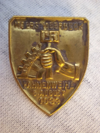 German tinnie Rally badge Duitse tinnie NSBO Fahnenweihe 6 augustus 1933 Moers-Meerbeck, vroeg model.