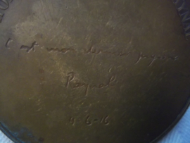 French plaque, medailion, table- medal. battle of Fort Vaux, Major Raynal, the last pigeon, this pigeon was later decorated. Penning Frans strijd om Fort Vaux verdun. laatste duif gebruikt voor bericht van overgave, Zeldzaam.