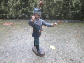 ELASTOLIN 10 cm. Austrian soldier missing drum. Oostenrijkse soldaat mist trommel antiek speelgoed.