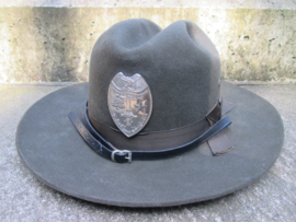 American police sheriff trooper hat. Amerikaanse politie trooper hoed sheriff embleem.