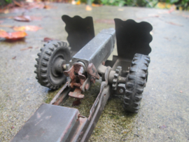 Metal gun HAUSSER, nicely marked. Metalen kanon van het merk HAUSSER TOP