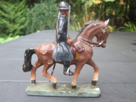 DURSO Belgium police. Belgische Rijkswacht te paard nette staat met sabel en helm.