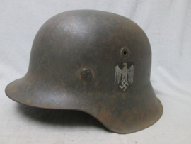 German helmet M-42 found in Normandy. Duitse helm model 1942, zo gevonden, niets schoon gemaakt. mooie eerlijke helm, Wehrmacht.