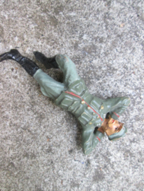 ELASTOLIN German soldier resting, Duitse soldaat rustend kazerneleven.