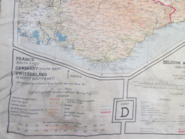 Engelse RAF ontsnappingskaart op zijden gedragen als sjaal, bijzonder item Nederland belgie Frankrijk Duitsland zwitserland