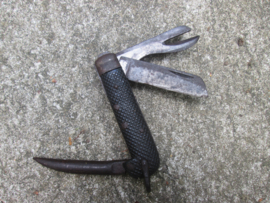 British jack knife, Richards Sheffield, broad arrow and 1944. Engels zakmes goede staat en mooi gemarkeerd.