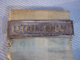 French colonial medal with bar. Franse medaille koloniaal met balk Extreme Orient. mooi gedragen staat.