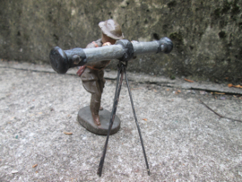 ELASTOLIN British soldier with rangefinder. Engelse soldaat met afstandsmeter bijzonder stuk. goede staat