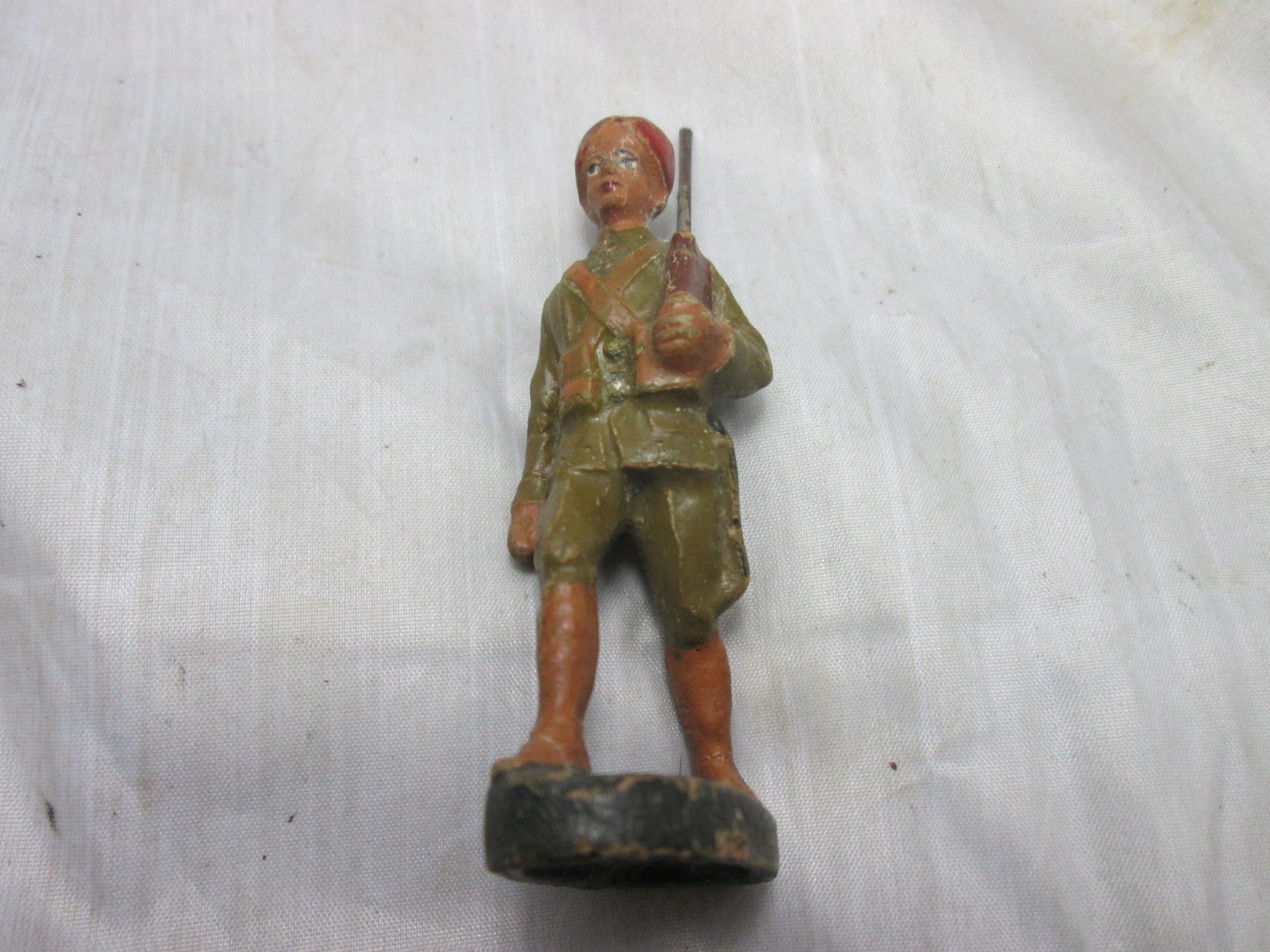ELASTOLIN rare Indian soldier with red turban. Elastolin Indisch soldaat met rode tulband