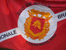Dutch flag firedepartment, big size. Nederlandse vlag van de Regionale Brandweer, Zuid en Midden Kennemerland, met het oude embleem van de Nederlandse brandweer, grote maat vlag