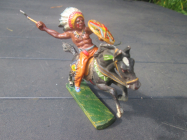ELASTOLIN Indiaan op paard met bijl goede staat. indian