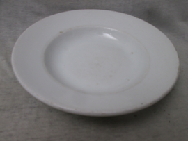 German dinner plate with Kriegsmarine marks. Duits etensbord gestempeld met de Kriegsmarine adelaar.