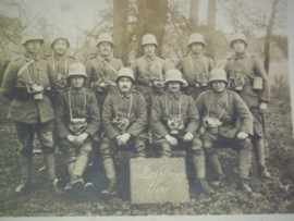 German photo ,Duitse foto stoottroepen met gasmasker WO 1.