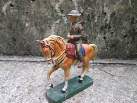 ELASTOLIN American soldier on horse. Amerikaanse soldaat te paard  zeer goede staat imported from germany leuk item.
